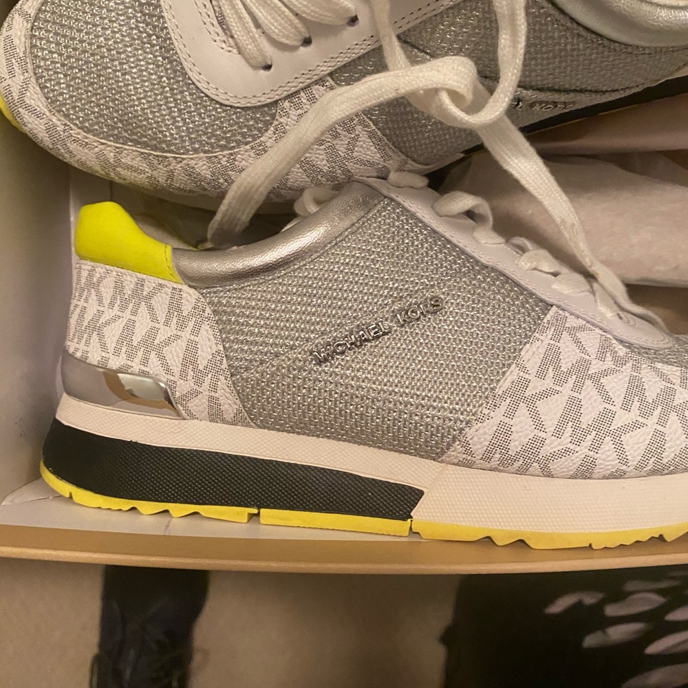 Micheal Kors sneakers like new